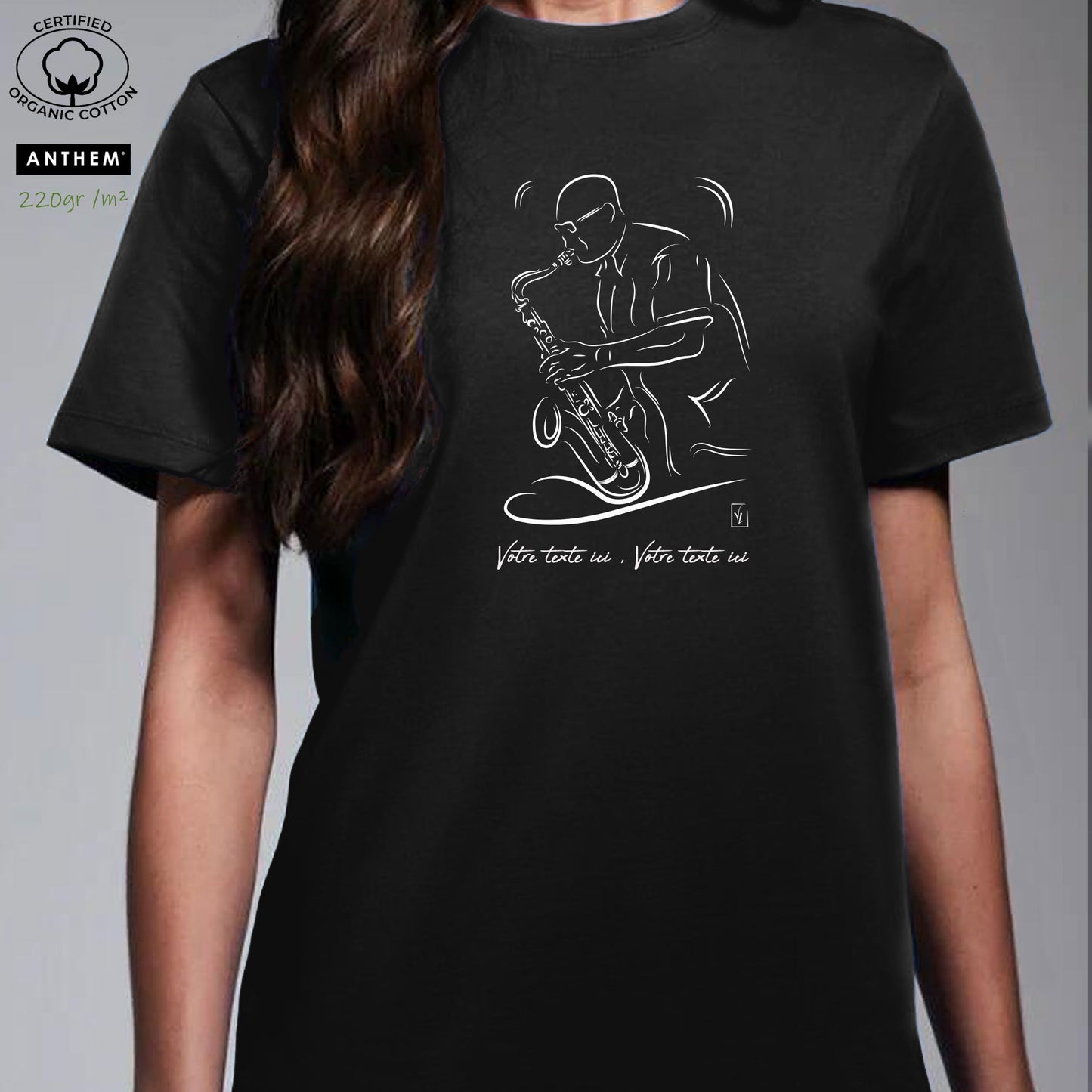 Graphisme saxophoniste jazz sur T-shirt coton biologique épais noir. A personnaliser avec un texte. Création Virginie Linard ©.