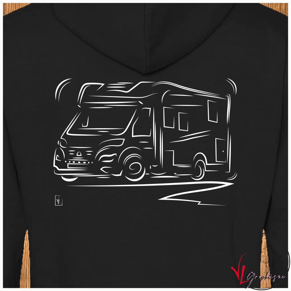 Graphisme d'un camping car sur sweat noir de Virginie Linard ©