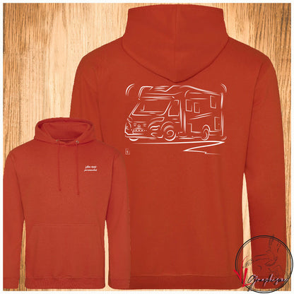 Graphisme d'un camping car sur sweat orange vacances de Virginie Linard ©