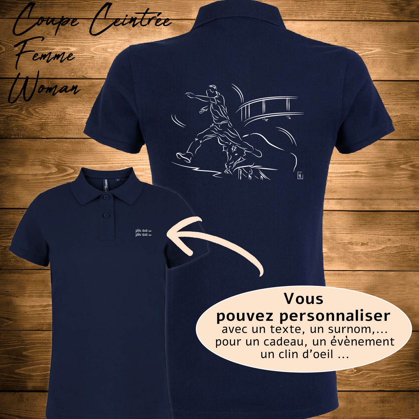 Course Camarguaise, raseteur et taureau cocardier Graphisme sur Polo 220g bleu femme à personnaliser avec du texte. Création Virginie Linard ©.