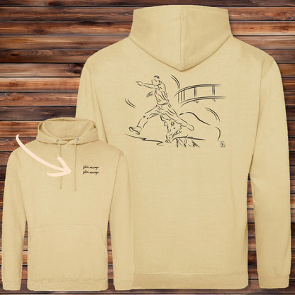 Course Camarguaise, raseteur et taureau vachette Graphisme sur Sweat-shirt 280g unisexe beige à personnaliser avec du texte. Création Virginie Linard ©.