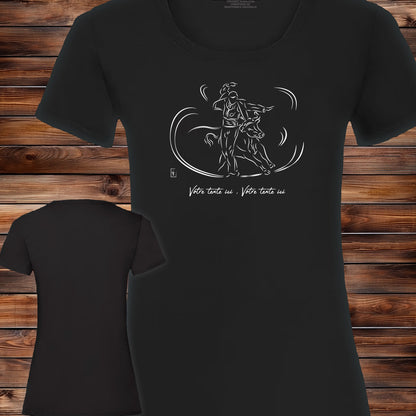 Course landaise, écarteur escartur et vache sauvage Graphisme sur T-shirt noir femme à personnaliser avec du texte. Création Virginie Linard ©.