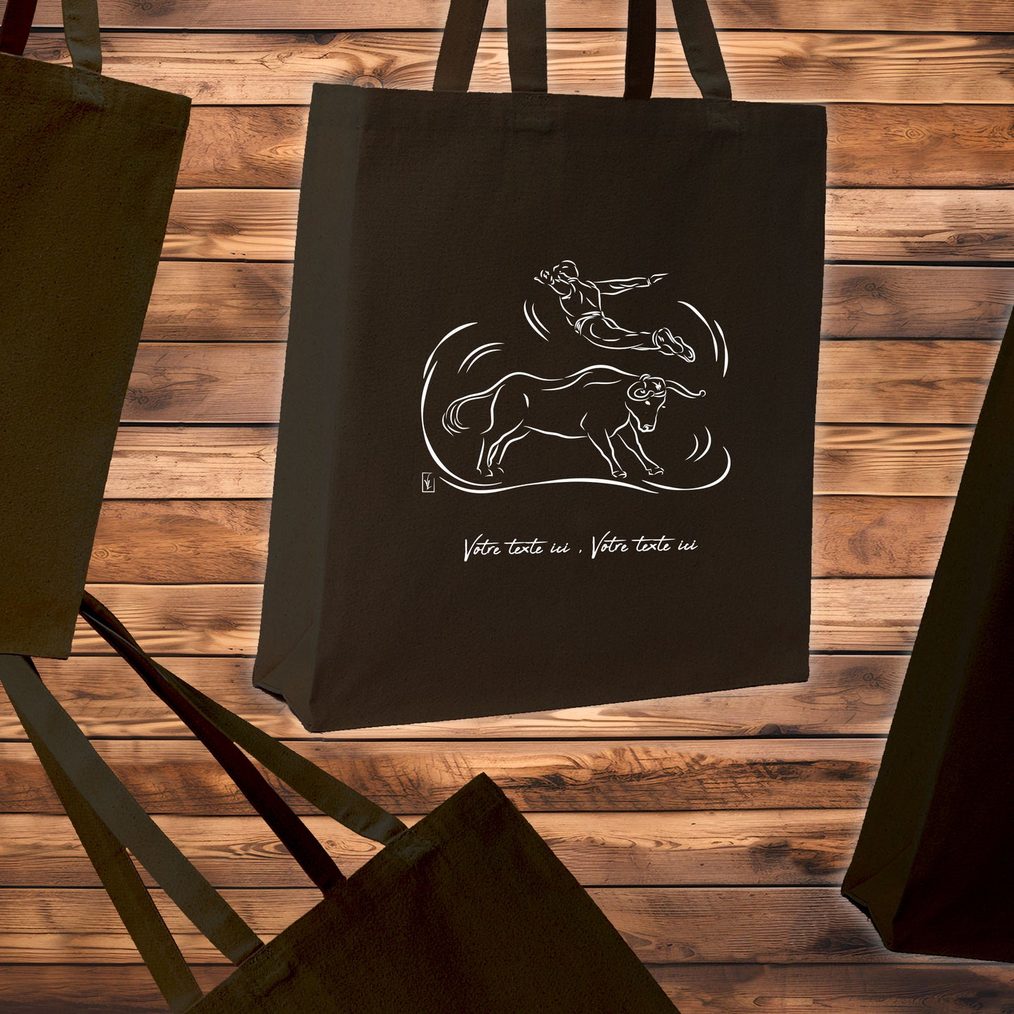 Course Landaise, sauteur et vache sauvage taureau. Graphisme sur sac tote-bag noir à personnaliser avec un texte. Création Virginie Linard ©.