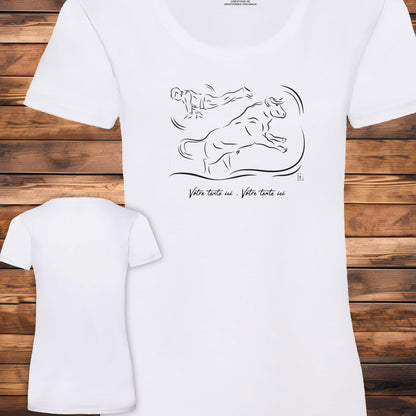 Course landaise, sauteur et vache sauvage Graphisme sur T-shirt blanc femme à personnaliser avec du texte. Création Virginie Linard ©.