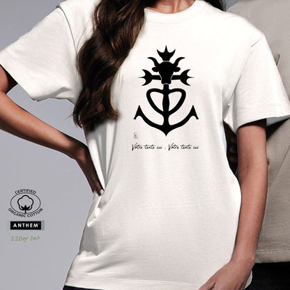 Taureau Camargue Croix de Camargue, graphisme sur t-shirt bio épais 220g blanc unisexe, à personnaliser avec un texte. Création Virginie Linard ©.