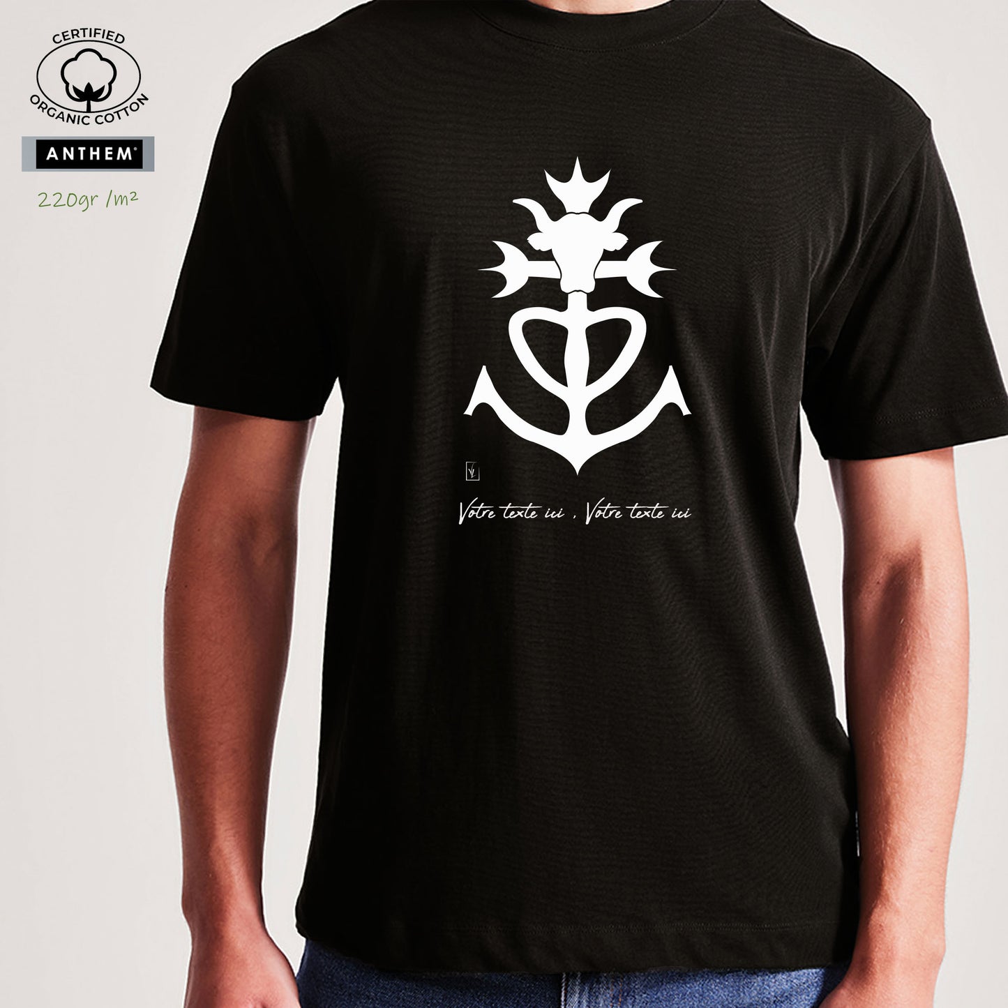 Taureau Camargue Croix de Camargue, graphisme sur t-shirt bio épais 220g noir unisexe, à personnaliser avec un texte. Création Virginie Linard ©.
