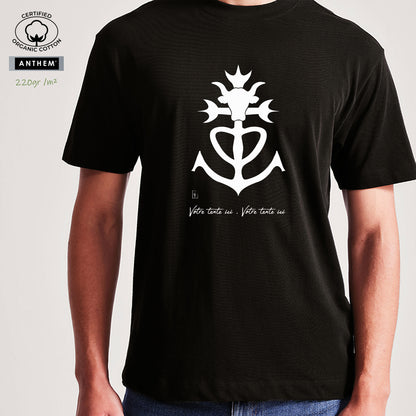 Taureau Camargue Croix de Camargue, graphisme sur t-shirt bio épais 220g noir unisexe, à personnaliser avec un texte. Création Virginie Linard ©.