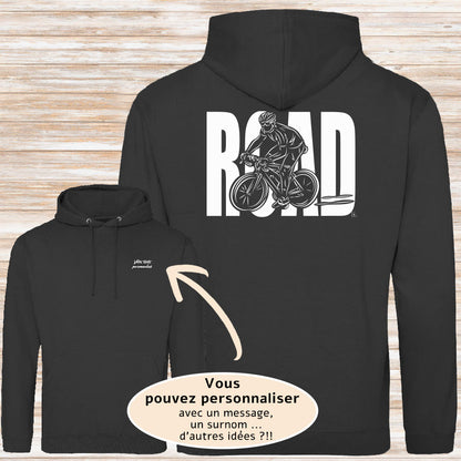 Graphisme Vélo course road sur sweat-shirt noir à personnaliser avec un texte. Création virginielinard.com ©.