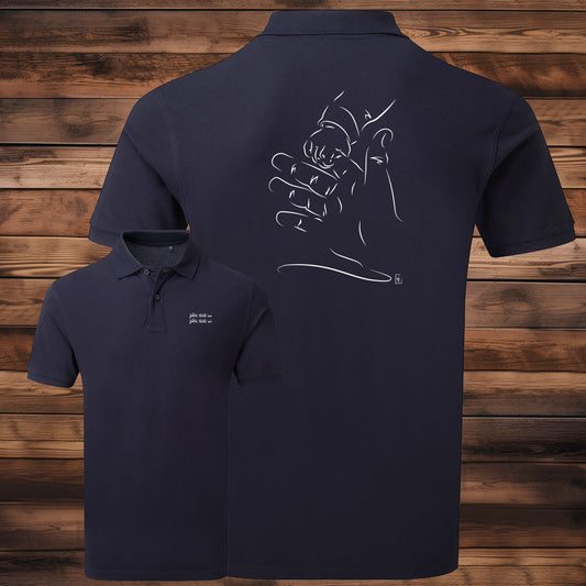 Graphisme Deux mains, enfant et adulte, amour naissance baptême sur polo à personnaliser avec du texte. Création Virginie Linard ©.