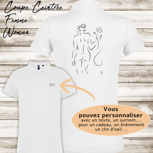 Graphisme esquisse nue femme de dos avec une fleur à la main sur polo à personnaliser avec du texte. Création Virginie Linard ©.