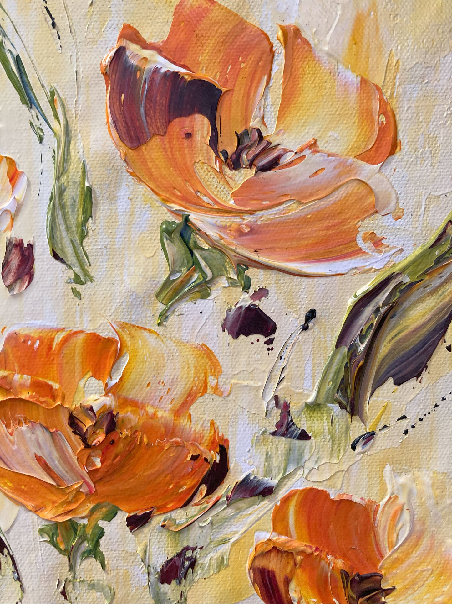 Tableau floral , bouquet de 8 fleurs jaune orange dégradées avec feuillage dans un vase sur fond jaune et blanc. Peinture sur toile format 30x60cm. Création Virginie Linard ©.
