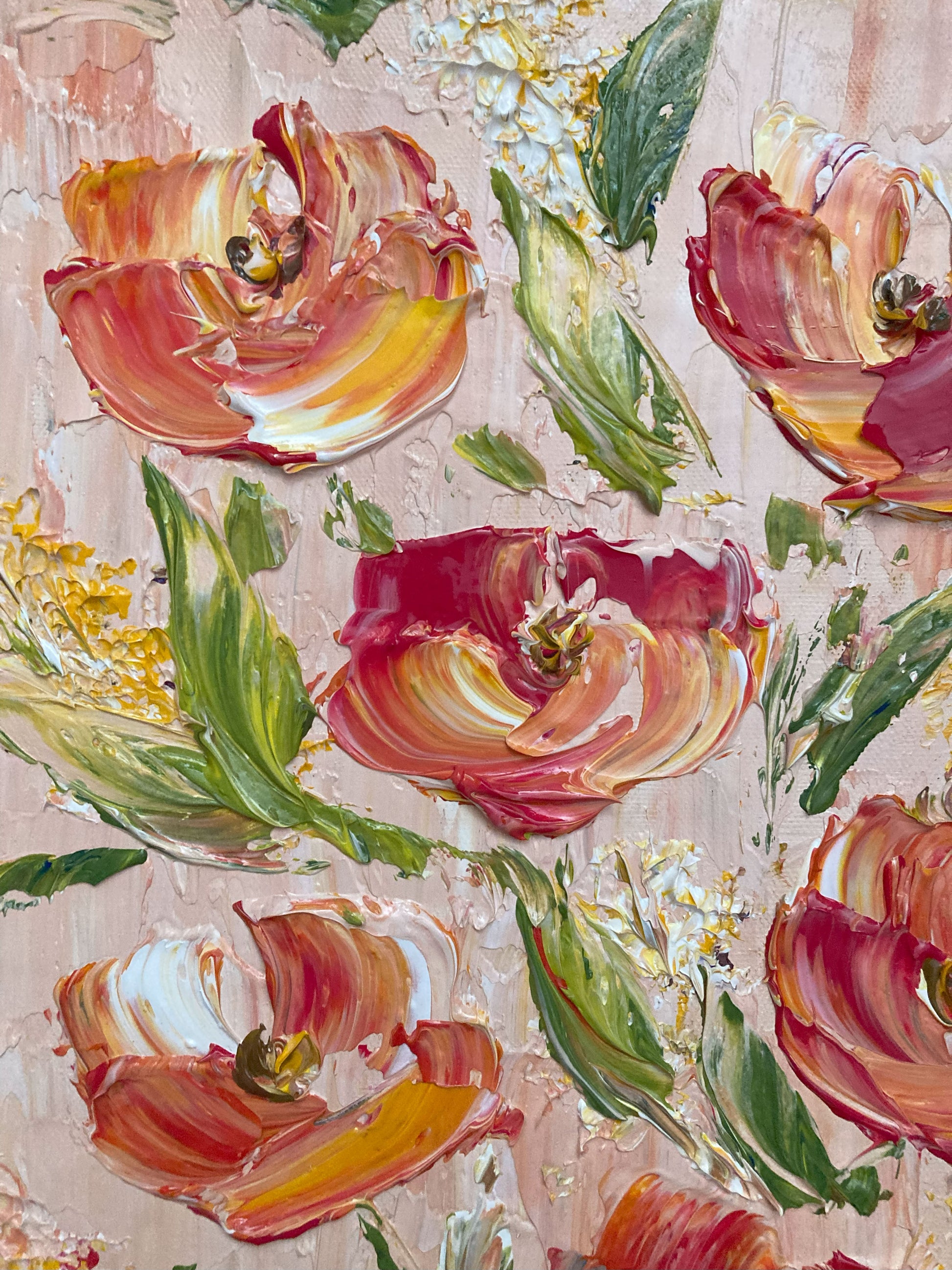 Tableau floral , bouquet de 6 fleurs rose orange dégradé avec feuillage dans un vase sur fond rose. Peinture sur toile format 30x60cm. Création Virginie Linard ©.