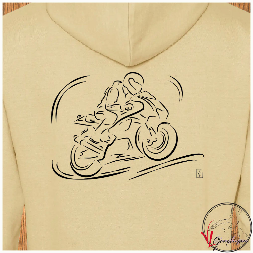 Graphisme sur sweat beige vitesse en moto création de Virginie Linard ©