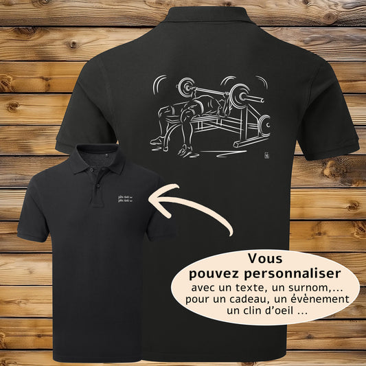 Graphisme musculation haltères sur Polo noir homme. A personnaliser avec un texte. Création Virginie Linard ©.