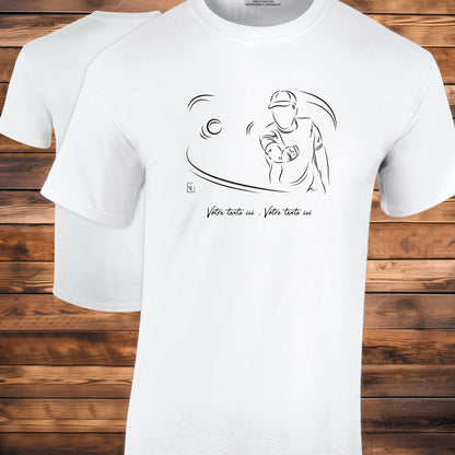 Pétanque jeux de boules sur t-shirt couleur blanc à personnaliser avec un texte. Création Virginie Linard ©.