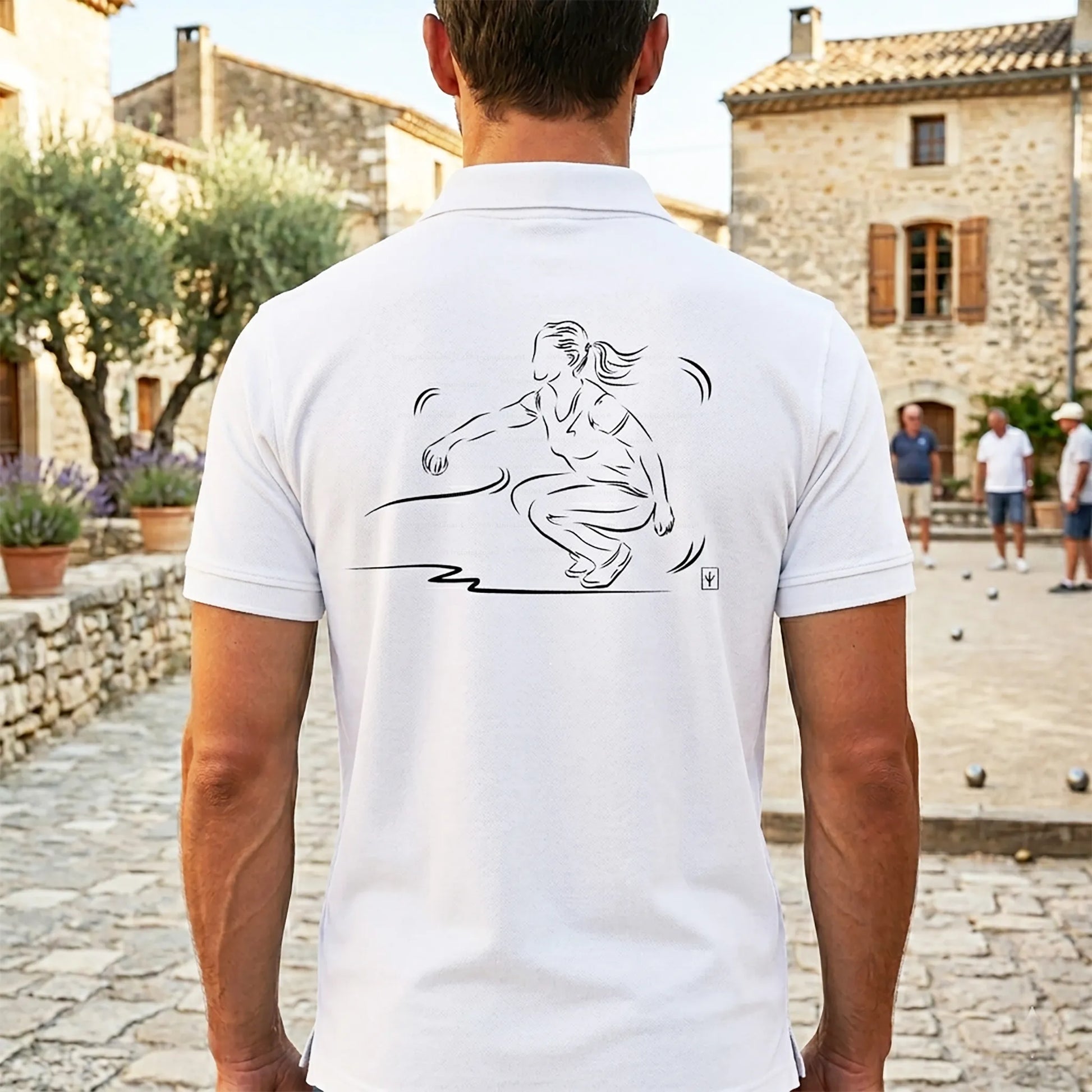 Polo pétanque homme blanc personnalisé (texte/prénom/club). Idée cadeau pétanqueur, dessin "Féminin" au dos.