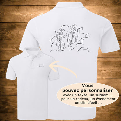 Graphisme randonnée trekking sur Polo blanc homme. A personnaliser avec un texte. Création Virginie Linard ©.
