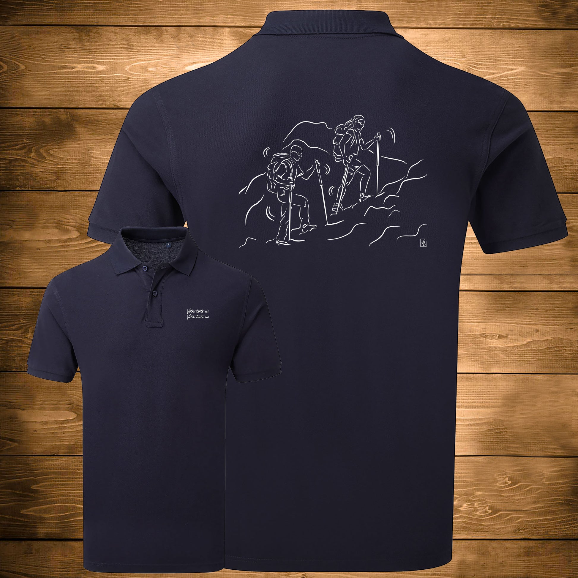 Graphisme randonnée trekking sur Polo bleu homme. A personnaliser avec un texte. Création Virginie Linard ©.