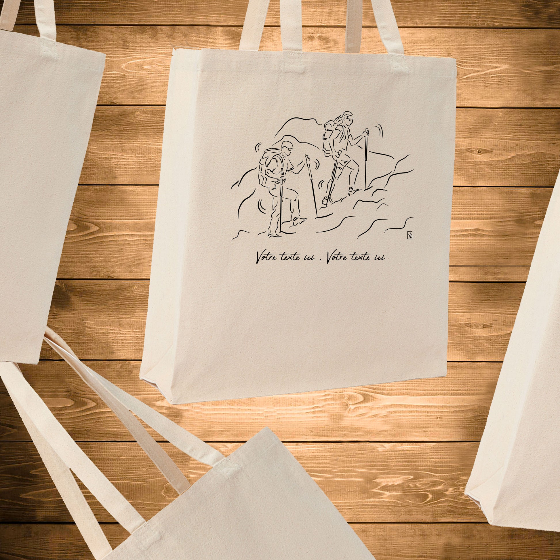 Graphisme randonnée trekking sur Sac tote bag beige. A personnaliser avec un texte. Création Virginie Linard ©.