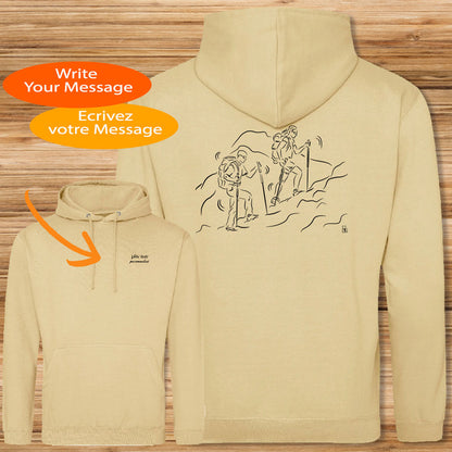 Graphisme randonnée trekking alpinisme sur sweat couleur beige à personnaliser avec un texte. Création Virginie Linard ©.