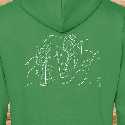 Graphisme randonnée trekking alpinisme sur sweat couleur vert à personnaliser avec un texte. Création Virginie Linard ©.