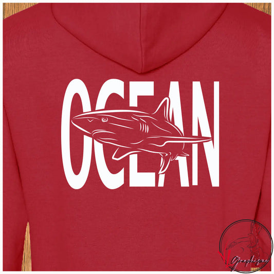 Sweat-shirt rouge avec graphisme d'un grand requin texte océan
