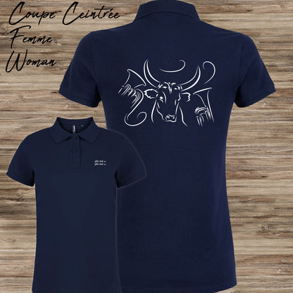 Taureau , course camarguaise, féria, bodega, fête votive, corrida, tauromachie raseteur , Camargue, graphisme sur polo bleu femme à personnaliser avec du texte. Création Virginie Linard ©.