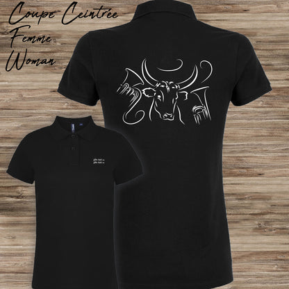 Taureau , course camarguaise, féria, bodega, fête votive, corrida, tauromachie raseteur , Camargue, graphisme sur polo noir femme à personnaliser avec du texte. Création Virginie Linard ©.