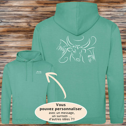 Taureau , course camarguaise, féria, bodega, fête votive, corrida, tauromachie raseteur , Camargue, graphisme sur Sweat-shirt vert unisexe à personnaliser avec du texte. Création Virginie Linard ©.