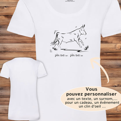 Taureau Camargue Graphisme sur T-shirt blanc femme à personnaliser avec du texte. Création Virginie Linard ©.