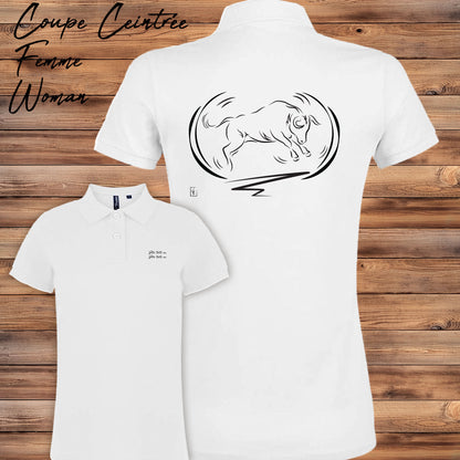 Taureau, tradition taurine, fête votive, graphisme sur polo blanc femme à personnaliser avec un texte. Création Virginie Linard ©.