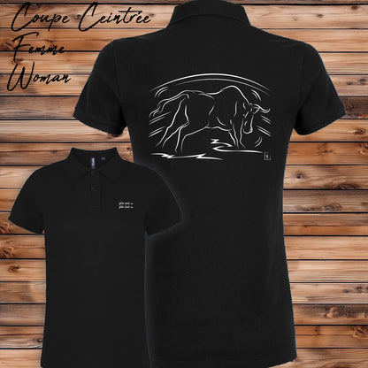 Taureau dans l'Arène de corrida tauromachie , graphisme sur Polo noir femme à personnaliser avec du texte. Création Virginie Linard ©.