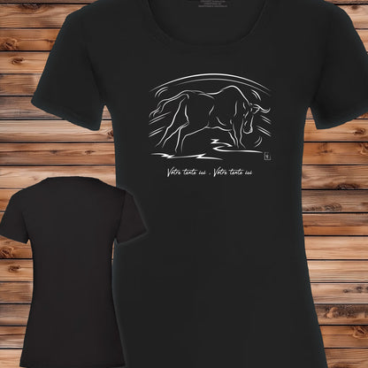 Taureau Espagnol Corrida Tauromachie dans l'Arène, Graphisme sur T-shirt noir femme à personnaliser avec un texte. Création Virginie Linard ©.