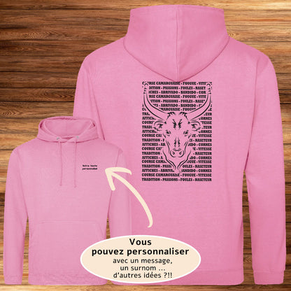 Taureau , course camarguaise , raseteur , Camargue, graphisme sur Sweat-shirt rose unisexe à personnaliser avec du texte. Création Virginie Linard ©.