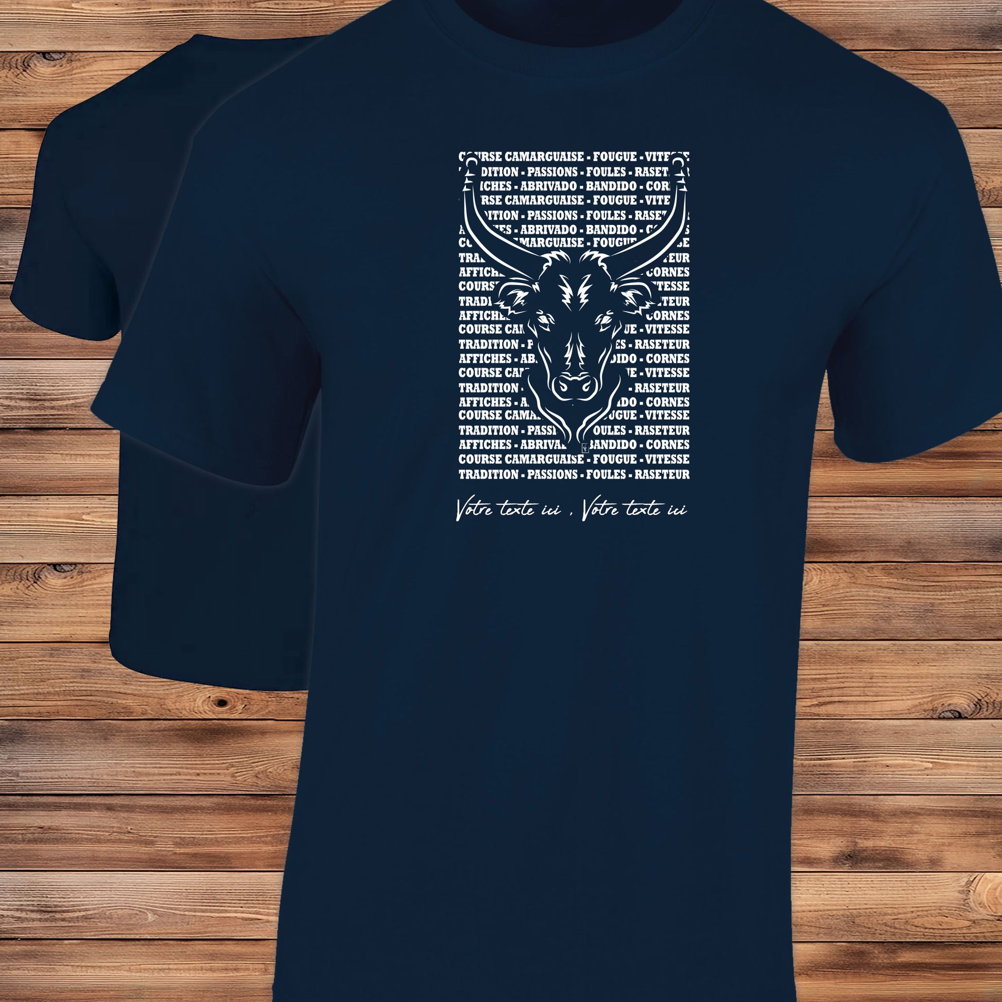 Taureau , course camarguaise , raseteur , Camargue, graphisme sur T-shirt bleuhomme à personnaliser avec du texte. Création Virginie Linard ©.