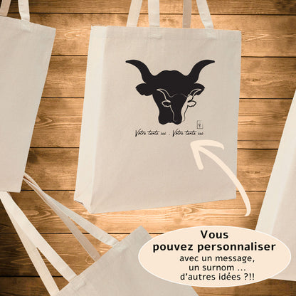 Taureaux Camargue Corrida Tauromachie, graphisme sur sac tote-bag 21 litres beige, à personnaliser avec un texte. Création Virginie Linard ©.