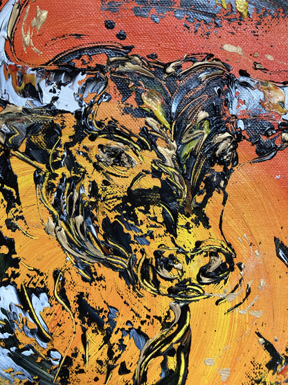 Tableau taureau fond soleil. Peinture sur toile 40x40cm. Détail tête taureau. Peintre Virginie Linard ©.