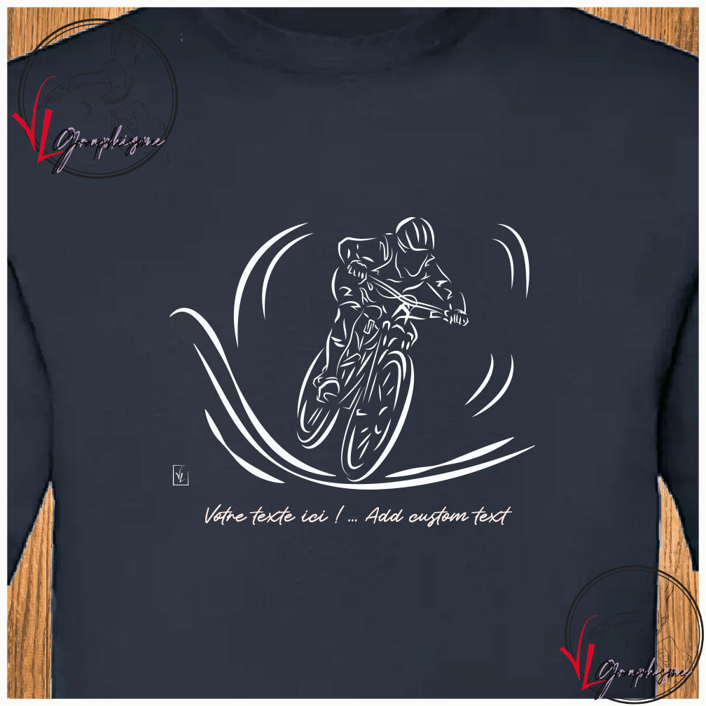 Graphisme Vélo VTT Cross sur t-shirt bleu marine à personnaliser avec un texte. Création virginielinard.com ©.