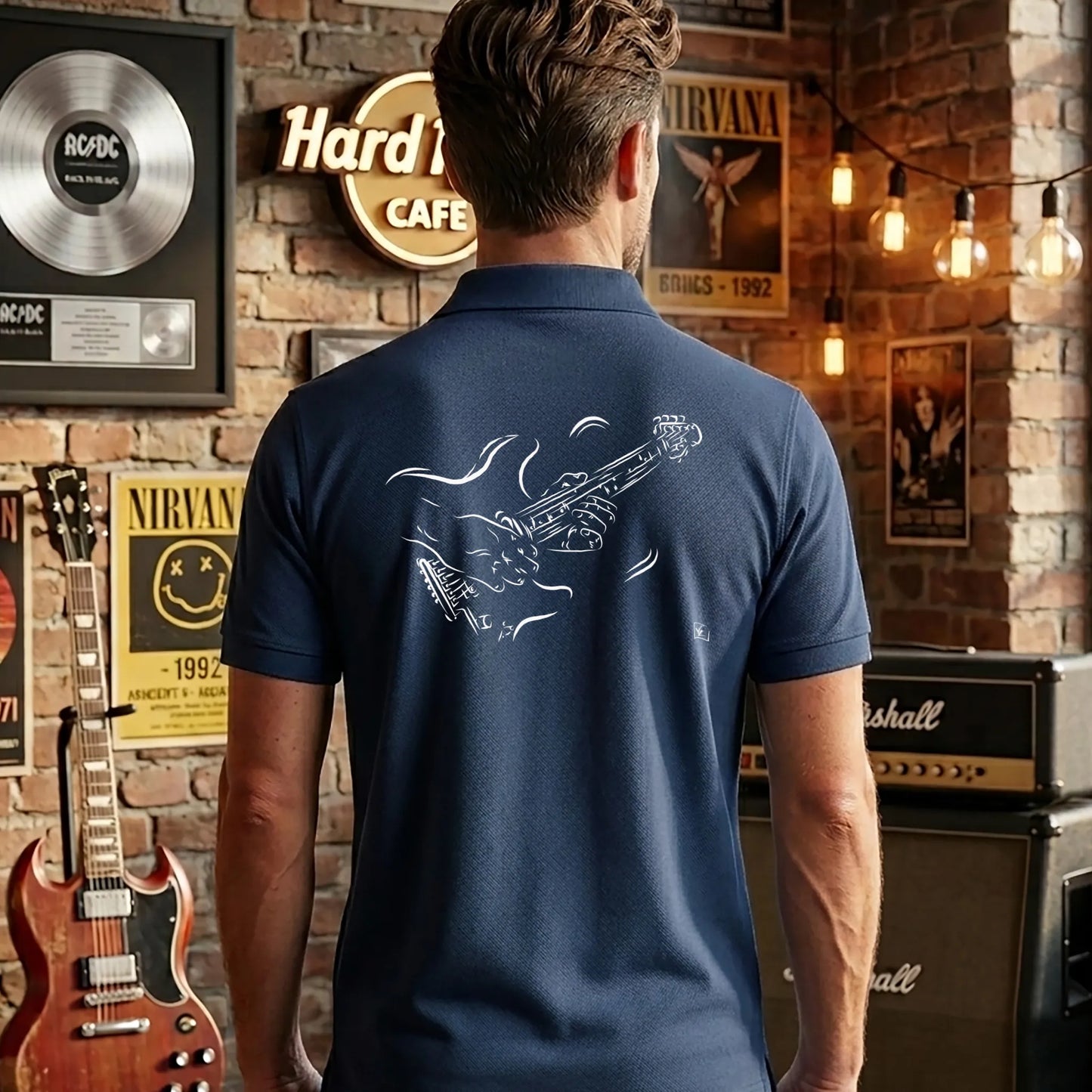 Polo Guitare électrique homme bleu personnalisé (texte/prénom). Idée cadeau musicien, dessin "Basse" au dos.