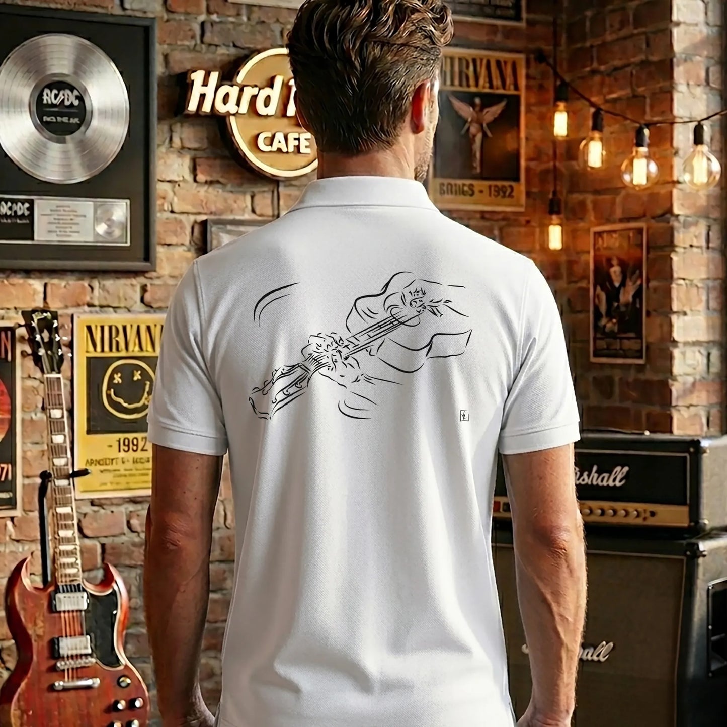 Polo Guitariste homme blanc personnalisé (texte/prénom). Idée cadeau musicien, dessin "Résonnance" au dos.