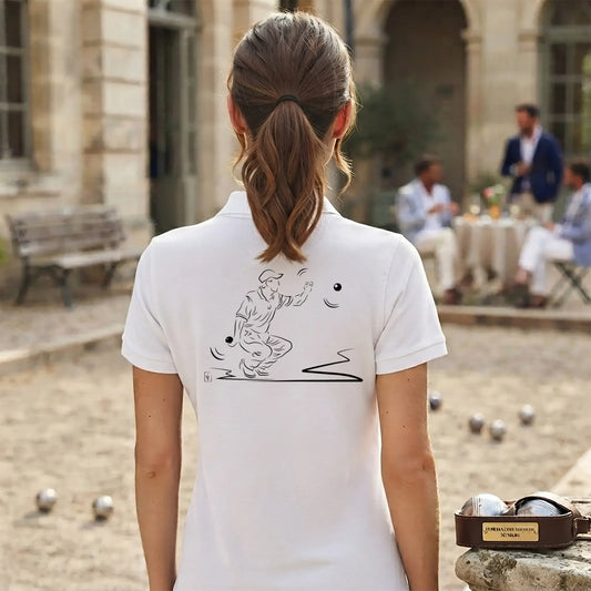 Polo Pétanque femme blanc à personnaliser avec un texte, un prénom, surnom. Idée cadeau joueuse de pétanque, dessin "Point" au dos.