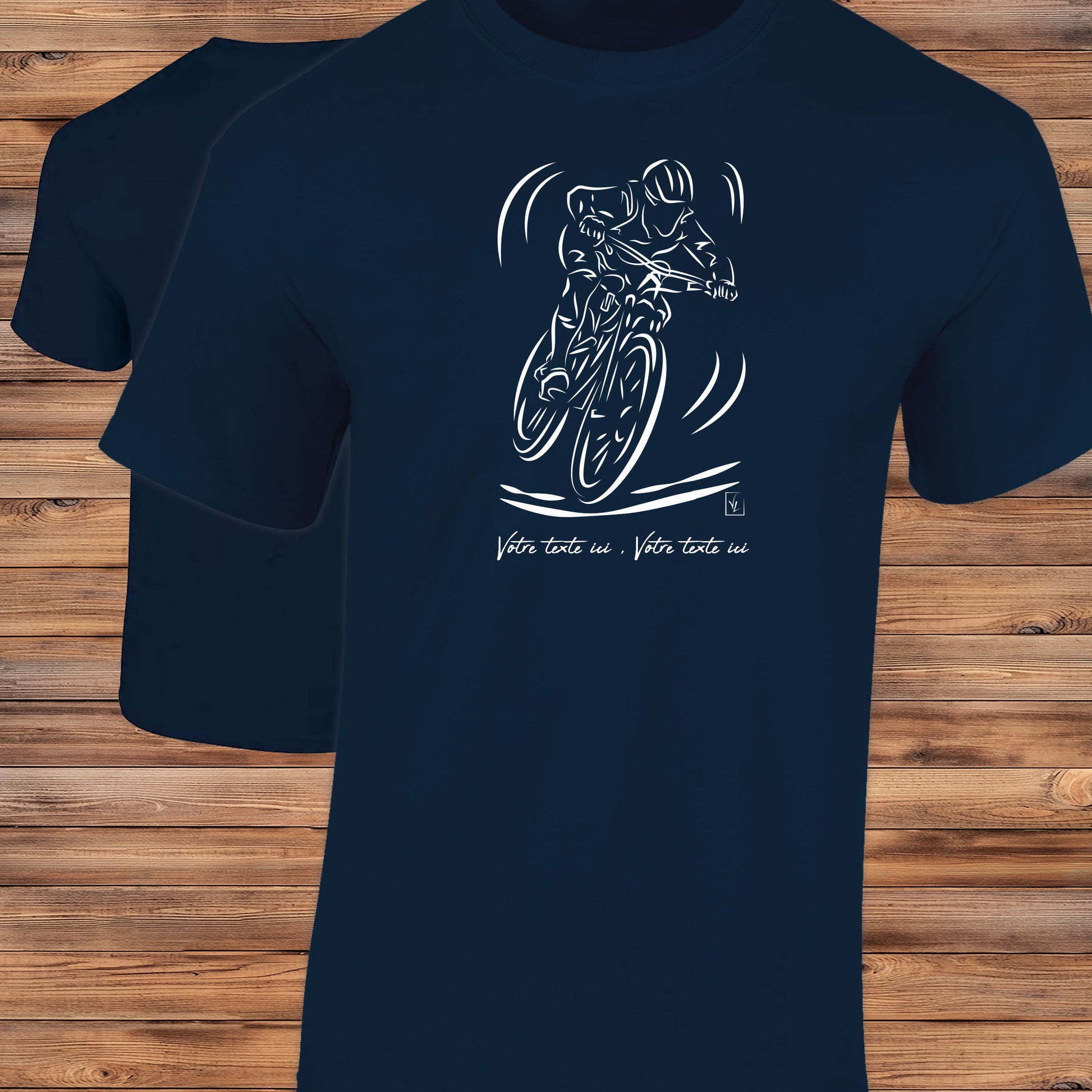 Graphisme Vélo VTT Cross sur t-shirt bleu marine homme à personnaliser avec un texte. Création virginielinard.com ©.