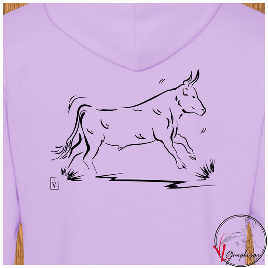Taureau de Camargue Vachette , graphisme sur Sweat-shirt lavande à personnaliser avec du texte. Création Virginie Linard ©.
