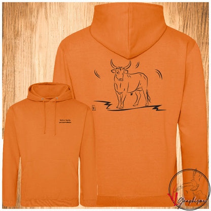 Taureau Vachette Camargue, Graphisme sur Sweat-shirt à personnaliser avec un texte. Création Virginie Linard ©.